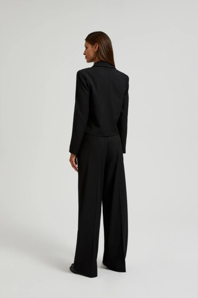 Eleganckie spodnie z paskiem czarne