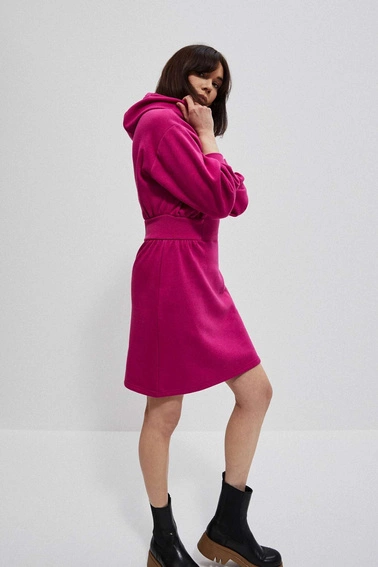 Taliowana sukienka z kapturem