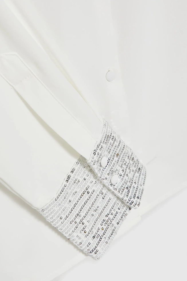 Koszula z cekinami na mankietach biała