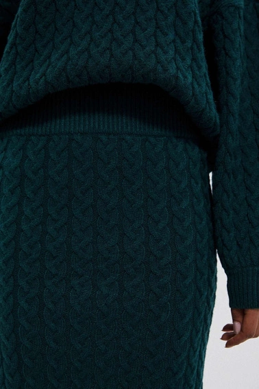 Spódnica w warkoczowy splot szmaragdowa