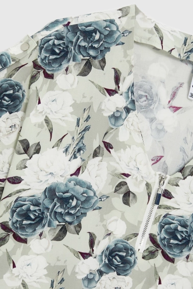 Koszula z wiskozy w kwiaty oliwkowa