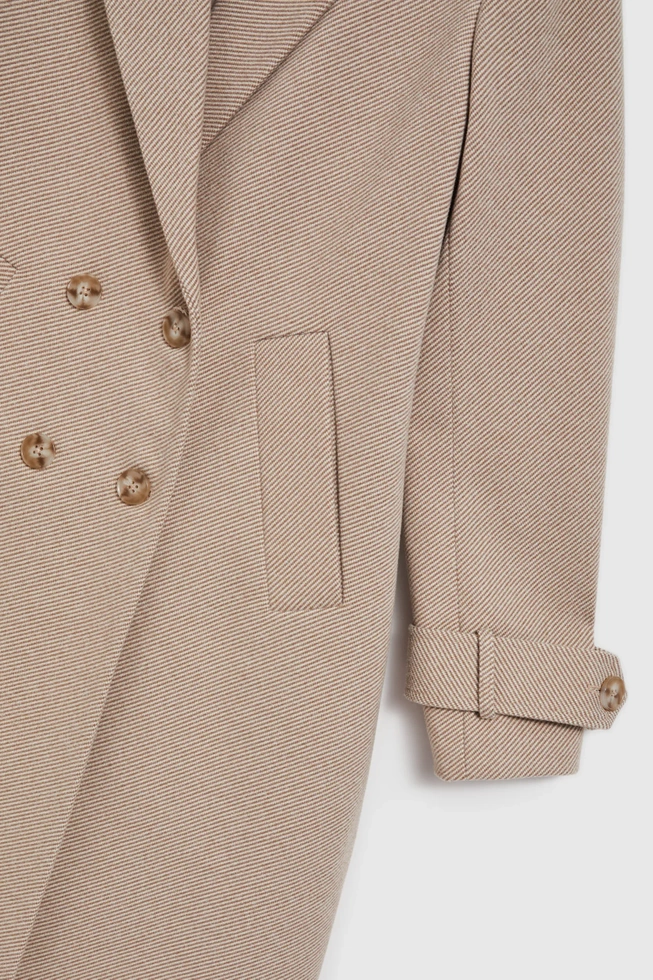 Elegancki długi płaszcz beżowy