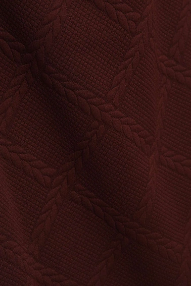 Dopasowana spódniczka o długości przed kolano kasztanowa