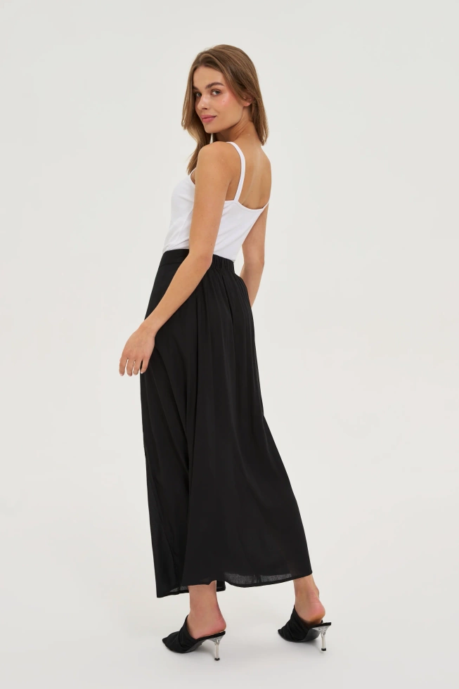 Wiskozowa spódnica midi czarna