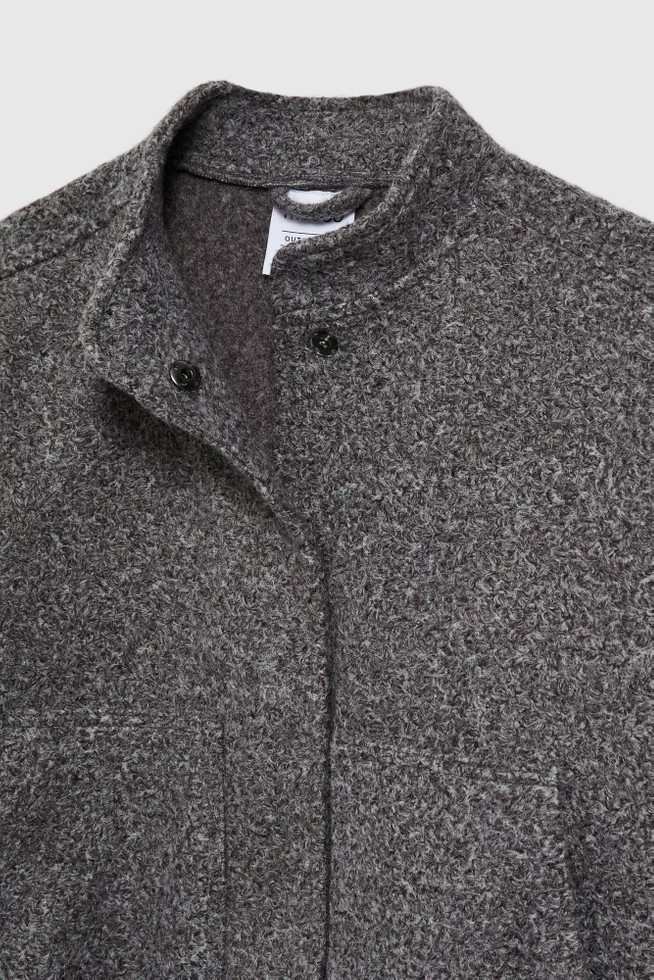 Kurtka wiosenna zapinana na zamek szara