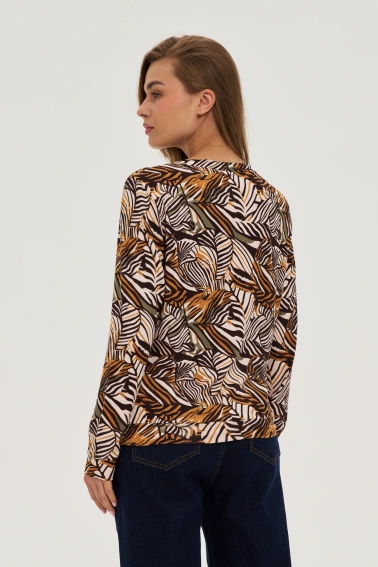 Sweter w roślinny wzór beżowy