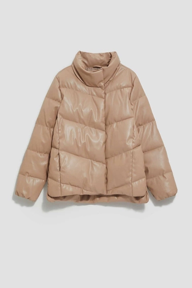 Pikowana kurtka z kołnierzem kawowa