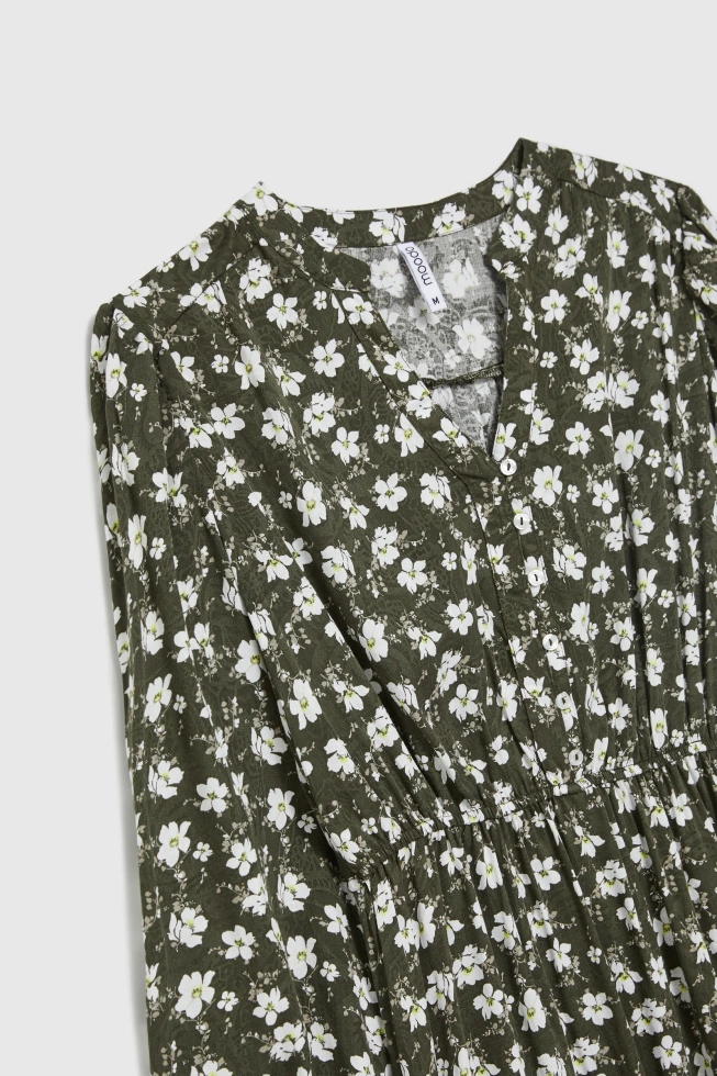 Rozkloszowana sukienka w kwiaty oliwkowa