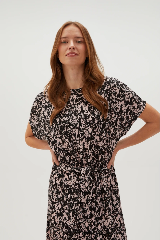 Wzorzysta sukienka midi czarna damska