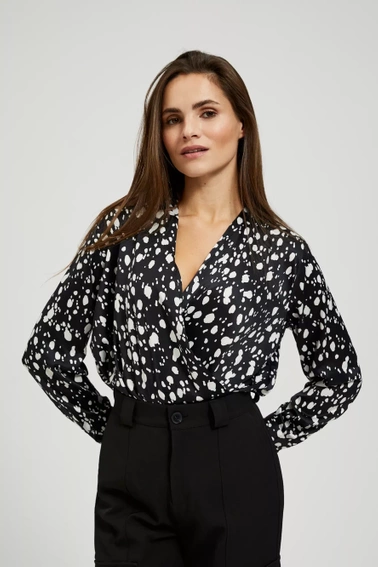 Koszula z kopertowym dekoltem czarna
