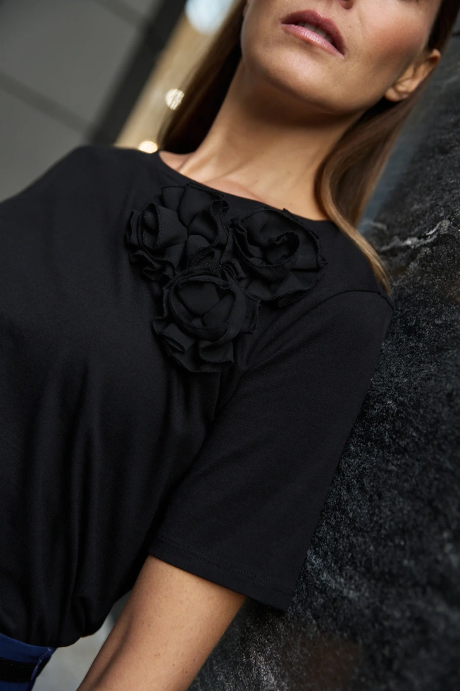 Bawełniana bluzka z aplikacją czarna
