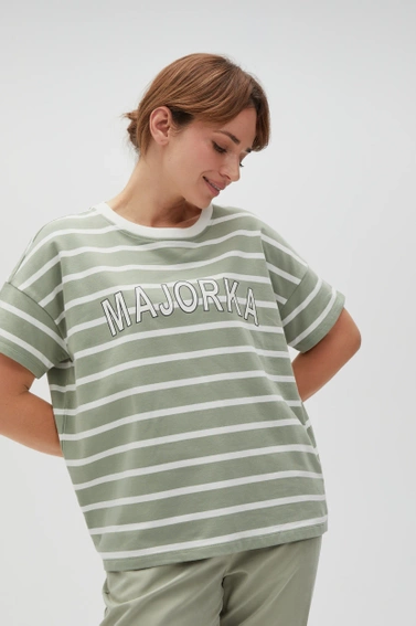 Bluza w paski z napisem oliwkowa