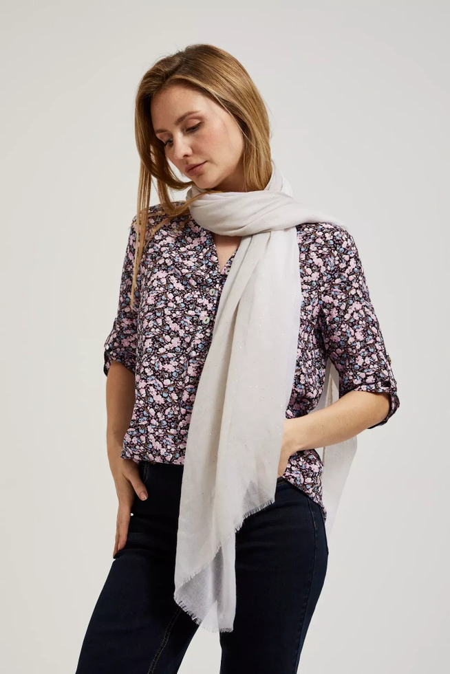 Szal letni z postrzępionym brzegiem różowy