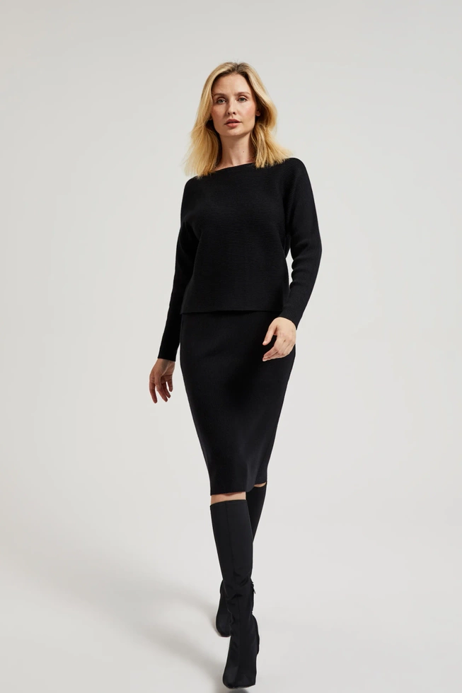 Dzianinowa spódnica o ołówkowym fasonie czarna