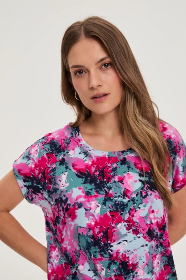 Wzorzysta bluzka fuksjowa