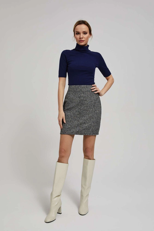 Prążkowana bluzka z golfem granatowa