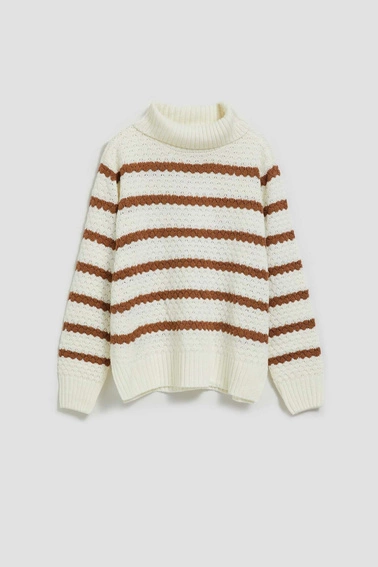 Sweter w paski z golfem