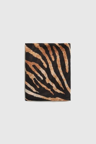 Szal w zwierzęcy wzór czarny 