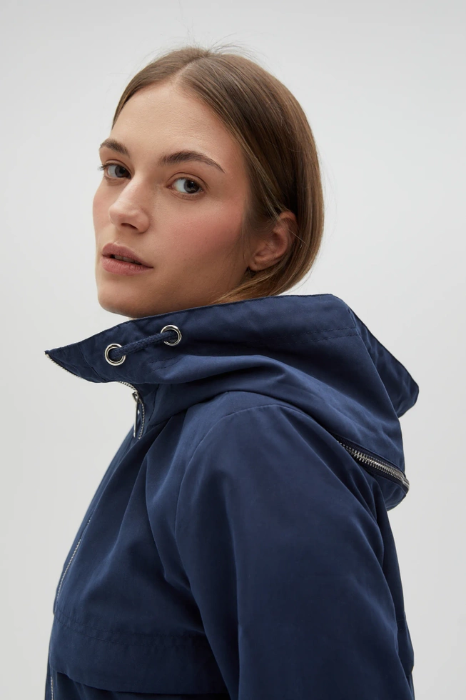 Kurtka z kapturem zapinana na zamek granatowa