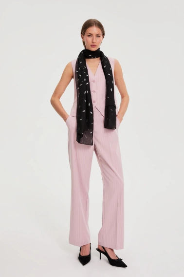 Szal z metalicznym nadrukiem czarny