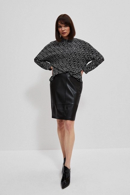 Ołówkowa spódnica ze skóry ekologicznej czarna