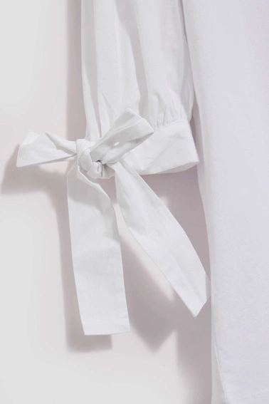 Bluzka biała z wiązaniem na rękawach