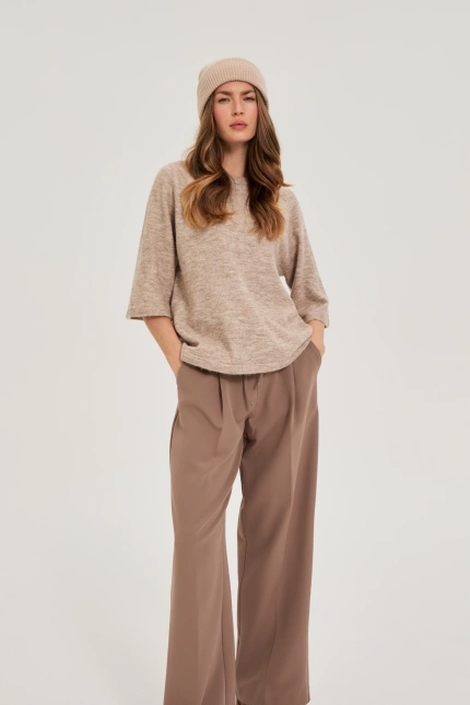 Czapka z metaliczną nitką beżowa