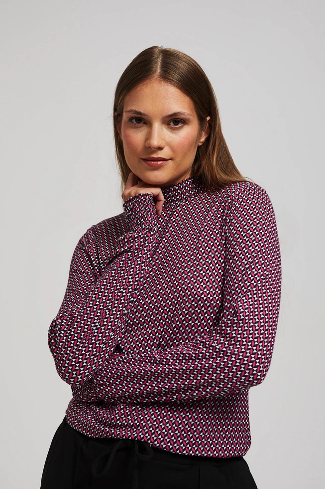 Wzorzysta bluzka z półgolfem fuksjowa