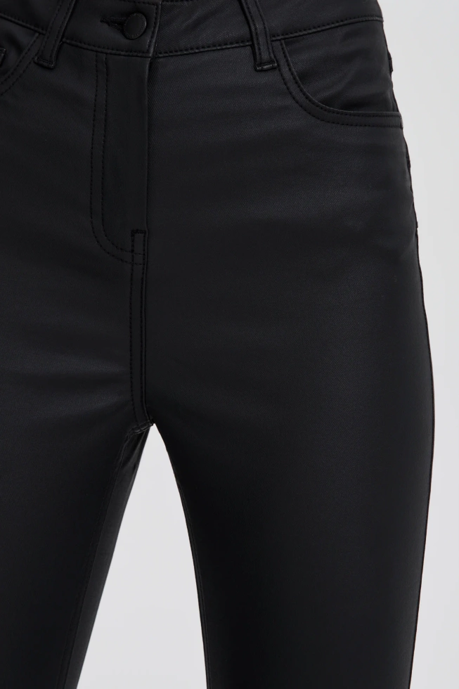 Woskowane spodnie czarne