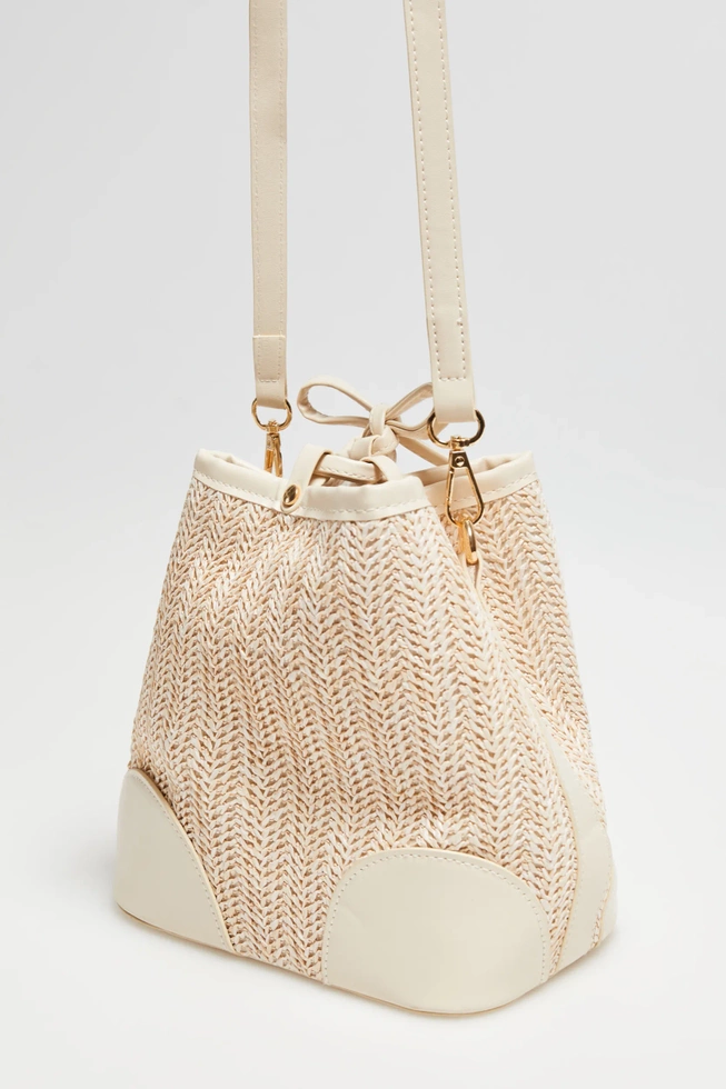 Mała torebka na ramię beżowa