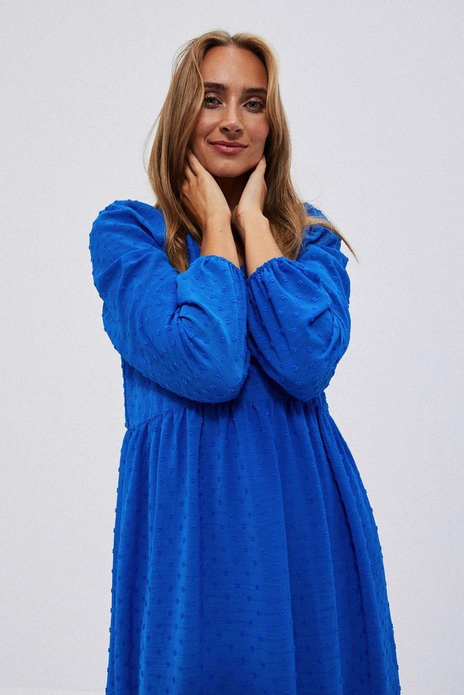 Sukienka z bufiastymi rękawami niebieska