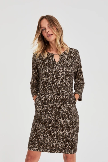 Sukienka w drobny wzór czarna