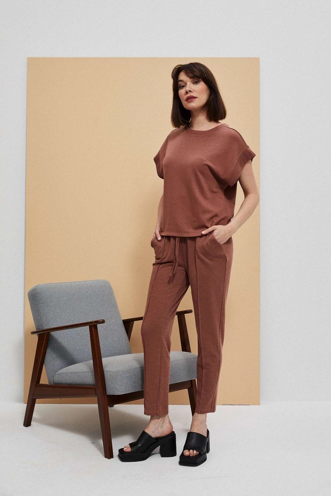 Spodnie dresowe z wiązaniem czekoladowe