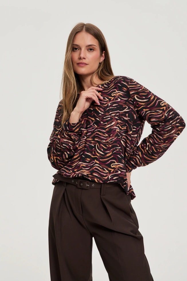 Sweter z długimi rękawami czarny