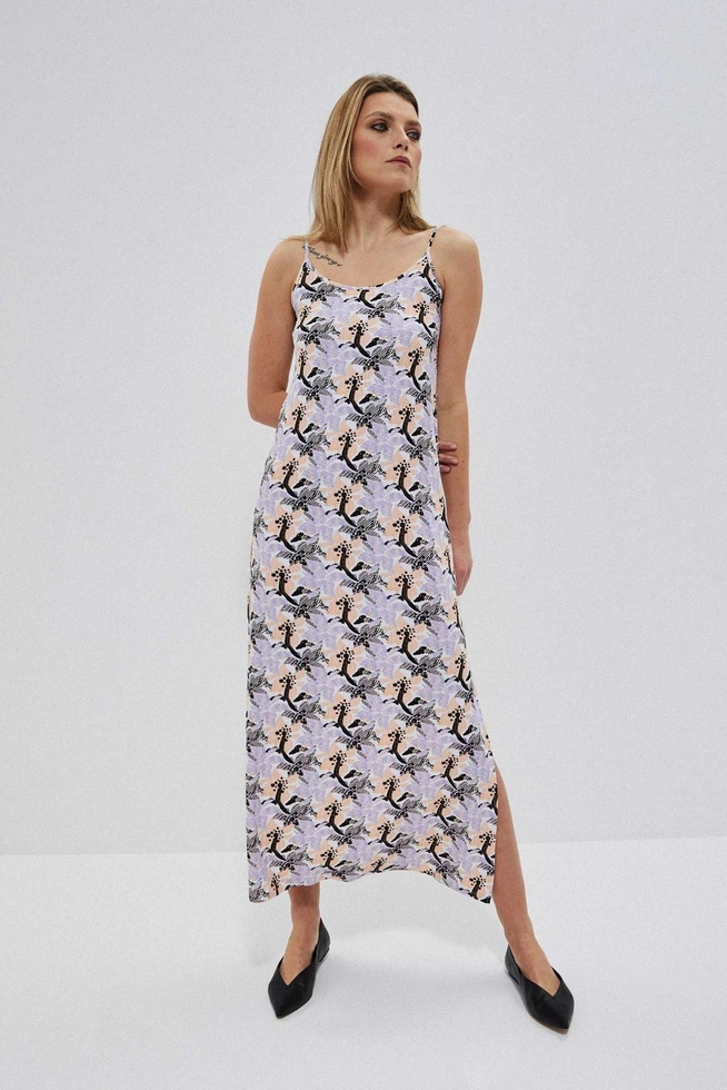 Letnia sukienka na ramiączkach biała