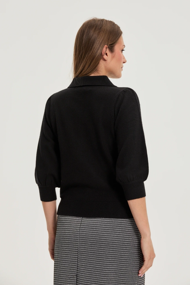 Sweter z kołnierzykiem czarny