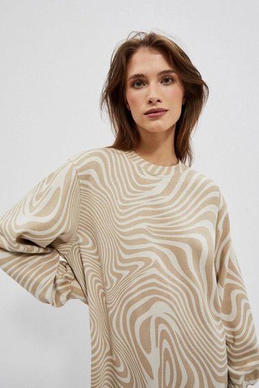 Dresowa sukienka z długim rękawem