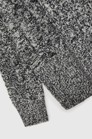 Sweter z grubym goltem czarny