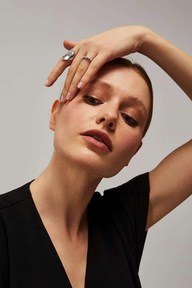 Eleganckie pierścionki - zestaw 4 sztuk