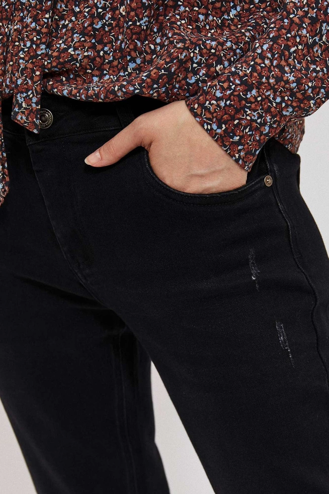 Jeansy czarne z prostą nogawką