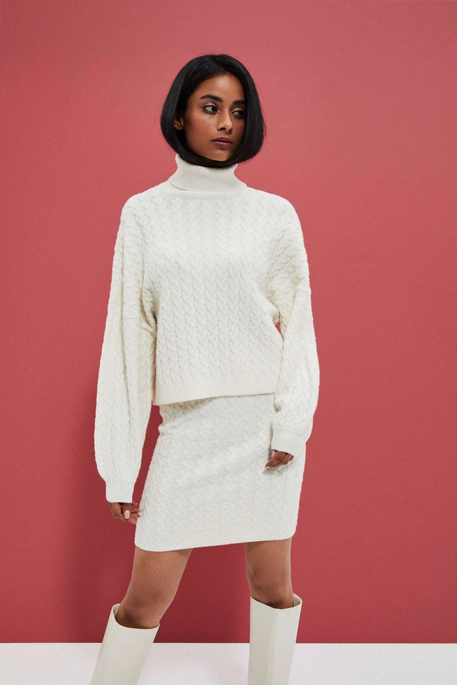 Spódnica w warkoczowy splot perłowa