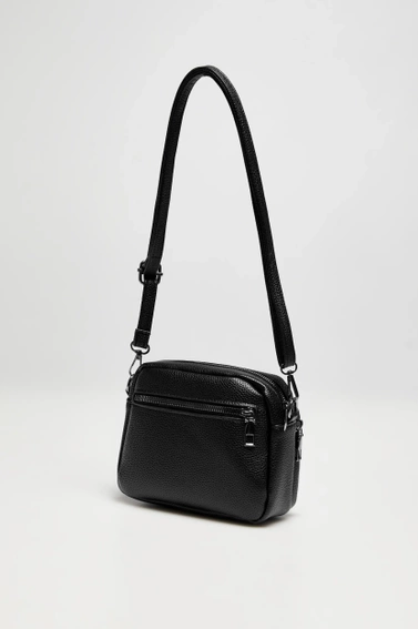 Mała torebka z ekoskóry czarna 