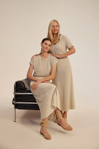 Lniana spódnica midi beżowa