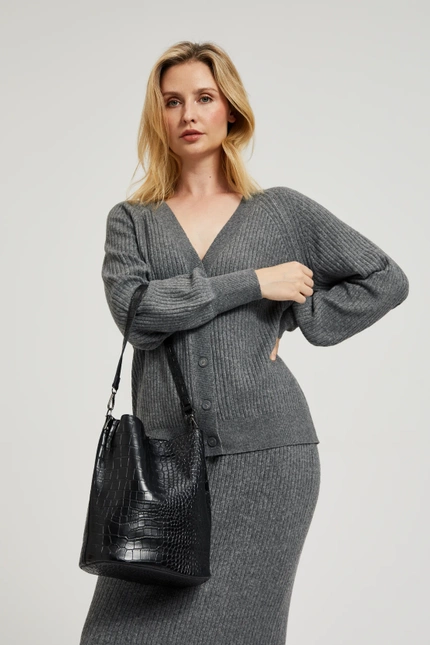 Torebka ozdobiona wężowym wzorem czarna