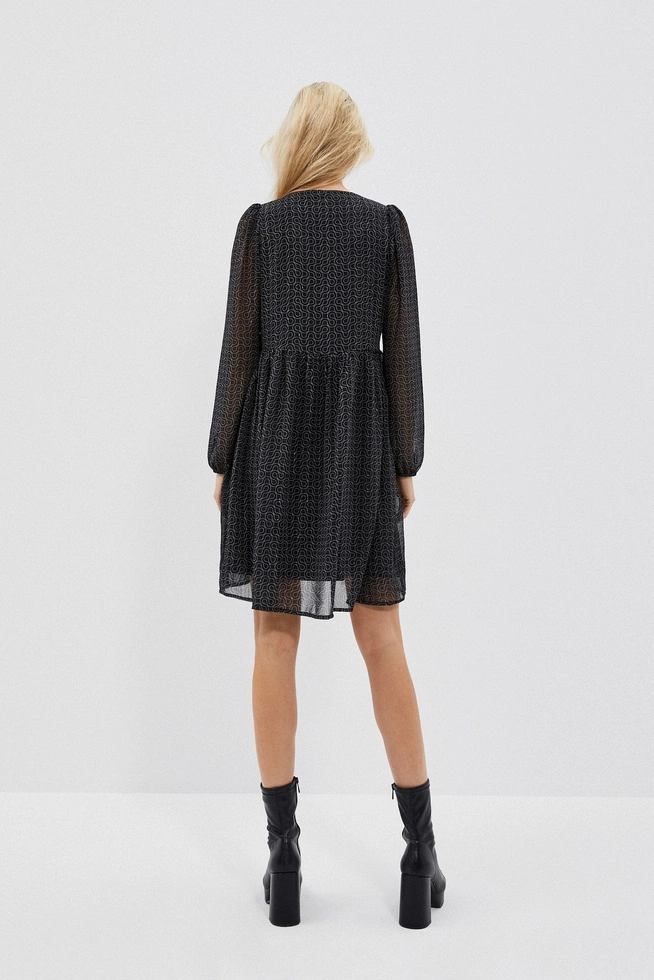 Rozkloszowana sukienka z printem czarna