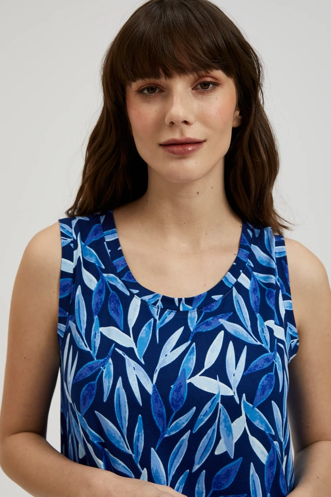 Bluzka z roślinnym nadrukiem granatowa