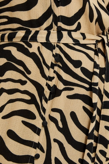 Wzorzysta sukienka maxi beżowa