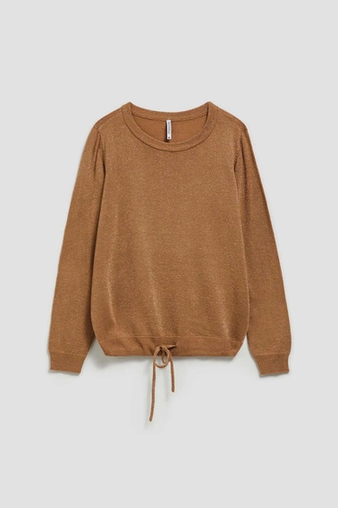 Sweter z metaliczną nitką i wiązaniem 