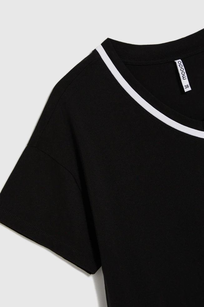 Bawełniana bluzka z dekoltem w serek czarna