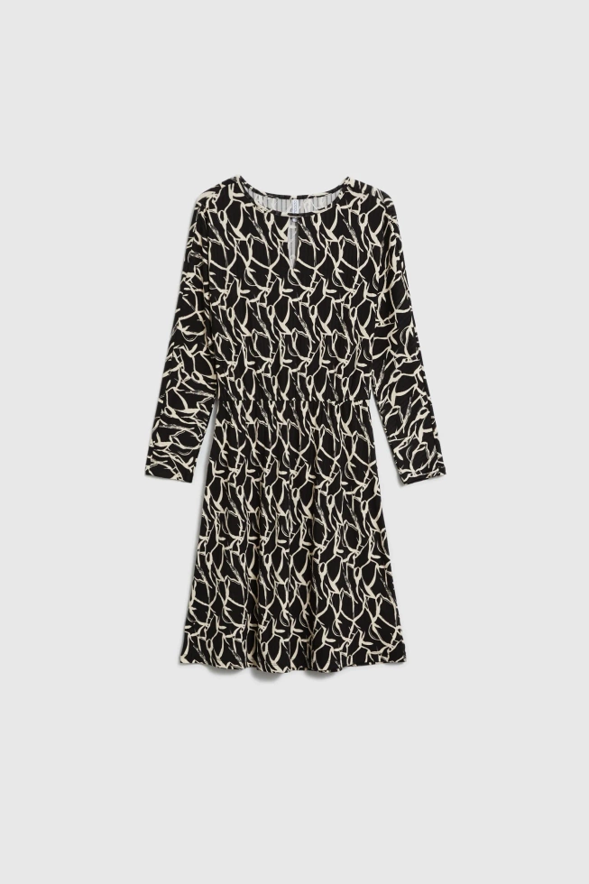 Wzorzysta sukienka czarna